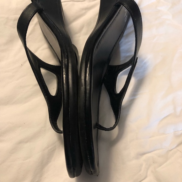 First Pic Copy impo black sandals - Picture 3 of 11